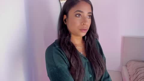 Snapshot of tanisha_b chatting on June 1, 1:07 am TANEESHA online show from June 1, 1:07 am