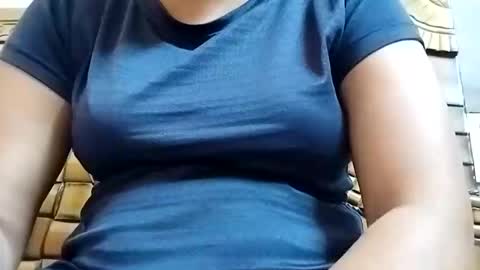 taniya_roy4628 online show from May 11, 2:28 am