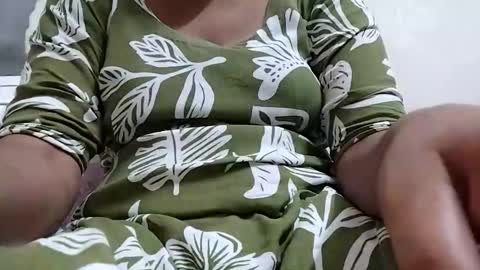 taniya_roy4628 online show from May 12, 2:30 am