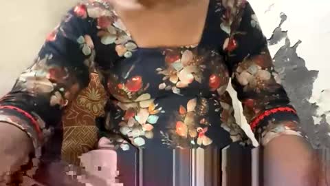 taniya_roy4628 online show from May 19, 5:36 am