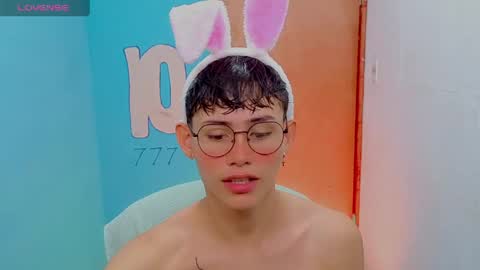 Snapshot of tanjiro_cute chatting on May 10, 7:30 pm Andres online show from May 10, 7:30 pm