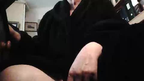 Snapshot of tantric43 chatting on April 2, 3:53 pm alex tanner online show from April 2, 3:53 pm
