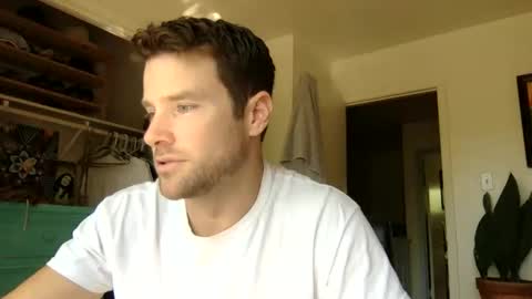 Dr. Love online show from November 3, 7:04 pm