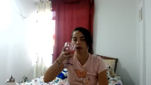 Snapshot of tantricroots chatting on July 1, 10:31 pm Angeline Follow online show from July 1, 10:31 pm