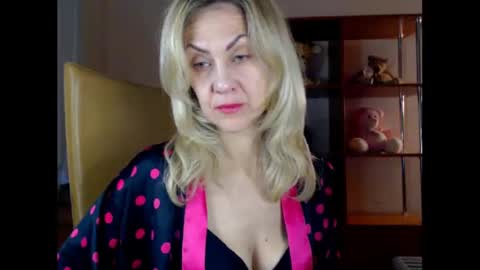 Snapshot of tanya6547 chatting on February 1, 8:39 am tanya online show from February 1, 8:39 am