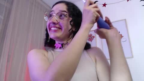 Snapshot of tanya_worldbondage chatting on March 9, 9:57 pm tanya online show from March 9, 9:57 pm