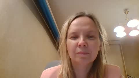 Snapshot of tanystar chatting on December 2, 4:24 pm tanystar online show from December 2, 4:24 pm