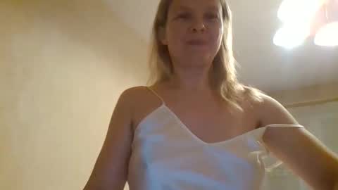 Snapshot of tanystar chatting on December 17, 9:43 pm tanystar online show from December 17, 9:43 pm