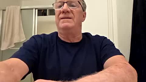 Snapshot of tapper1211 chatting on June 11, 8:23 am tapper1211 online show from June 11, 8:23 am