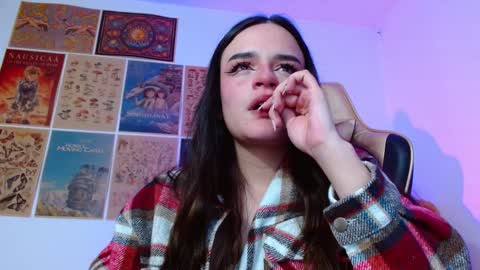    online show from December 6, 5:11 pm