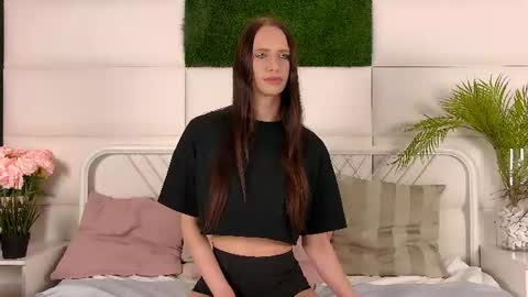 taraharriss online show from July 6, 9:17 am