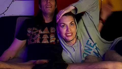 T  J   online show from November 1, 9:39 pm