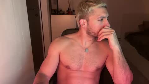 tarquit8 online show from September 29, 9:19 pm