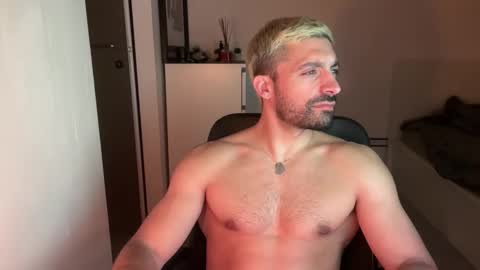 tarquit8 online show from September 30, 8:58 pm