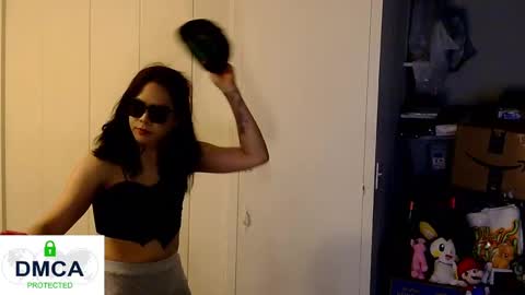 Snapshot of tashakai chatting on January 16, 3:46 pm TashaKai online show from January 16, 3:46 pm