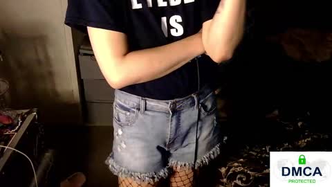 Snapshot of tashakai chatting on February 18, 6:37 am TashaKai online show from February 18, 6:37 am