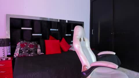 Snapshot of tashasant chatting on October 29, 8:43 pm tashasant online show from October 29, 8:43 pm