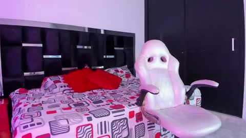 Snapshot of tashasant chatting on November 20, 8:52 pm tashasant online show from November 20, 8:52 pm
