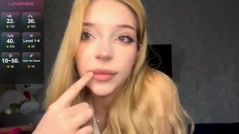 Viola online show from April 27, 4:21 am