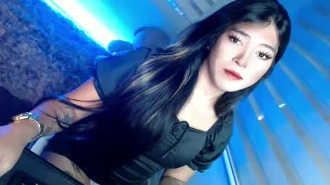 Snapshot of tasteofinnocent69 chatting on December 10, 8:08 am   online show from December 10, 8:08 am