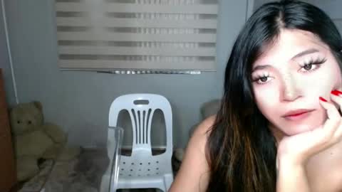 Snapshot of tasteofinnocent69 chatting on December 19, 9:07 am   online show from December 19, 9:07 am