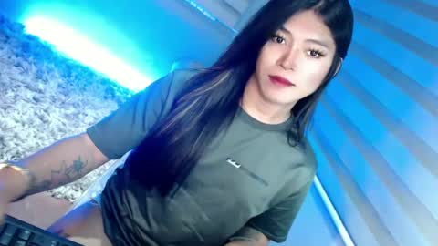 Snapshot of tasteofinnocent69 chatting on December 30, 11:48 am   online show from December 30, 11:48 am