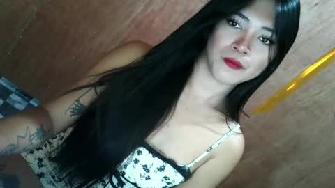 Snapshot of tasteofinnocent69 chatting on October 7, 3:58 am   online show from October 7, 3:58 am