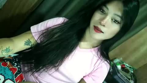 Snapshot of tasteofinnocent69 chatting on October 19, 2:01 am   online show from October 19, 2:01 am