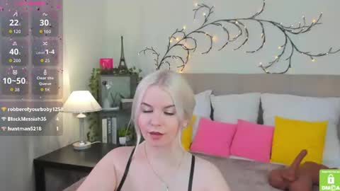 Snapshot of tasty__booty chatting on July 23, 1:58 am Ann online show from July 23, 1:58 am