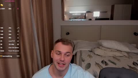 Snapshot of tasty_justin chatting on December 13, 10:45 pm My shows 2100500 UTC3 online show from December 13, 10:45 pm