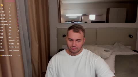 Snapshot of tasty_justin chatting on January 2, 8:24 pm My shows 2100500 UTC3 online show from January 2, 8:24 pm