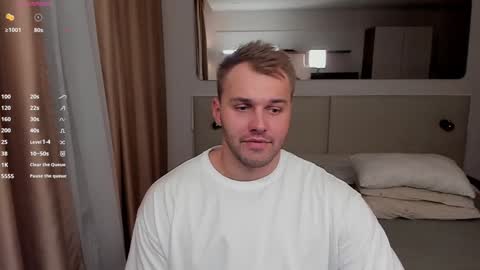 Snapshot of tasty_justin chatting on January 6, 9:22 pm My shows 2100500 UTC3 online show from January 6, 9:22 pm