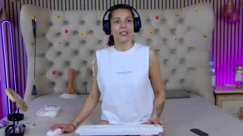 Snapshot of tastypatricia chatting on May 6, 9:36 am TastyPatricia online show from May 6, 9:36 am