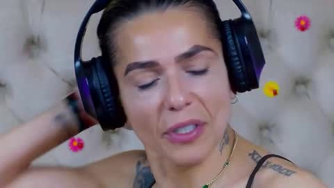 Snapshot of tastypatricia chatting on May 17, 1:29 pm TastyPatricia online show from May 17, 1:29 pm