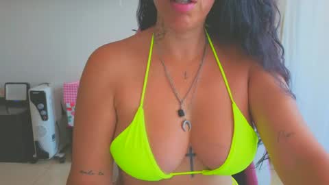 Snapshot of tatiana2224 chatting on July 12, 7:21 am tatiana2224 online show from July 12, 7:21 am
