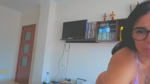 Snapshot of tatiana2224 chatting on July 26, 7:59 am tatiana2224 online show from July 26, 7:59 am