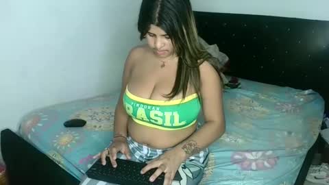 Snapshot of tatiana499 chatting on January 14, 4:47 am Tatiana online show from January 14, 4:47 am