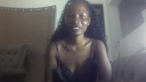 Snapshot of tatiana_254 chatting on October 16, 3:35 pm tatiana_254 online show from October 16, 3:35 pm