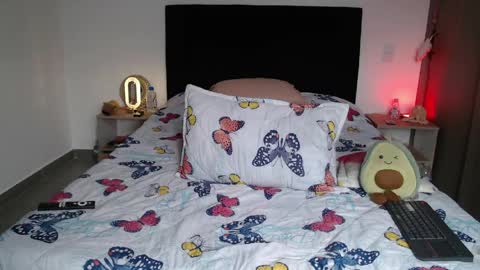 tatiana_monteros online show from May 2, 2:44 pm