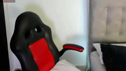 tatianasquirthot online show from May 1, 7:18 pm
