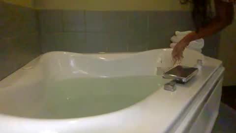 Snapshot of tatiannatease chatting on December 31, 10:34 pm Tatianna Marie online show from December 31, 10:34 pm