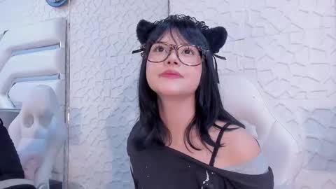 tatilee online show from February 10, 2:21 pm