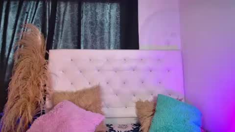 Snapshot of tatixxxvega chatting on July 2, 6:14 pm tatix online show from July 2, 6:14 pm