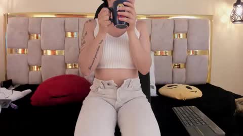 Snapshot of tattaa_3 chatting on November 5, 11:54 am tattaa 3 online show from November 5, 11:54 am