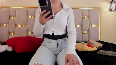 Snapshot of tattaa_3 chatting on November 13, 12:04 pm tattaa 3 online show from November 13, 12:04 pm