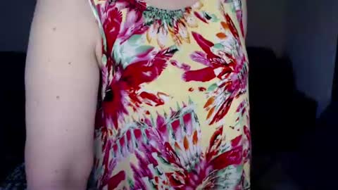 Snapshot of tattease chatting on June 26, 5:17 pm Tattease online show from June 26, 5:17 pm