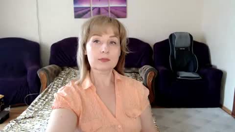 Snapshot of tattease chatting on July 25, 11:52 am Tattease online show from July 25, 11:52 am