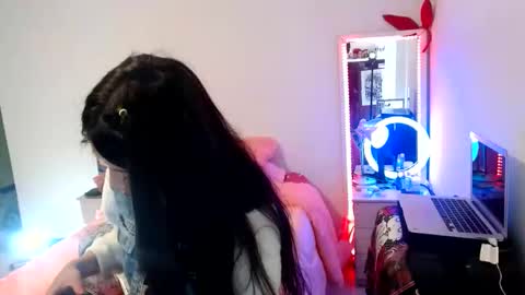 tatto_smoke_couple online show from February 8, 2:37 am
