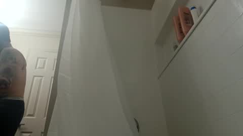 tattoo3333 online show from November 27, 4:31 pm