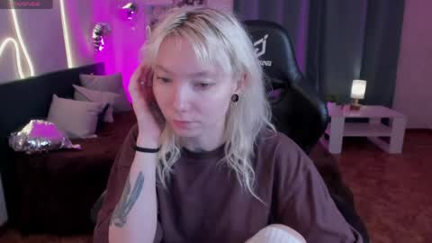 Snapshot of tattoo_artbaby chatting on May 29, 1:25 am tattoo_artbaby online show from May 29, 1:25 am